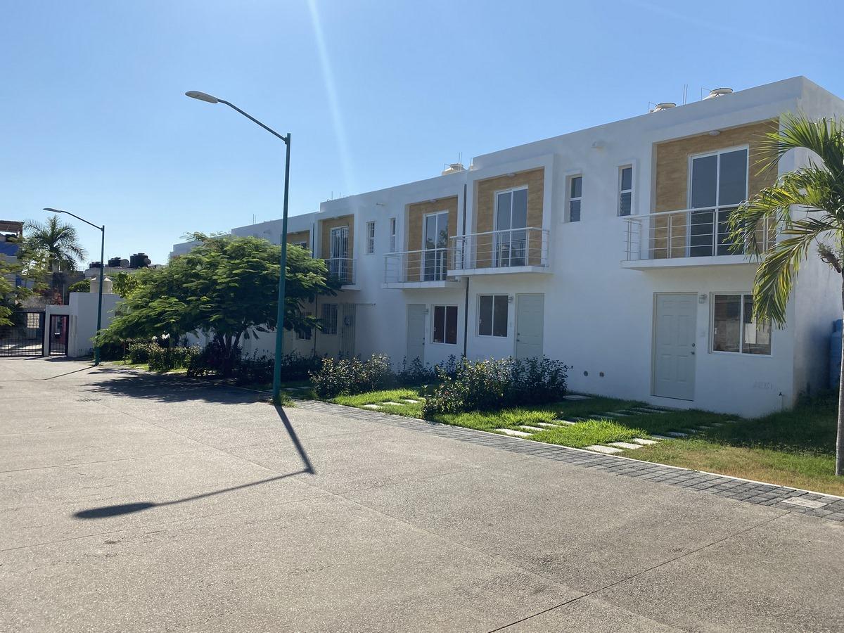 CASA EN VENTA EN ZIHUATANEJO